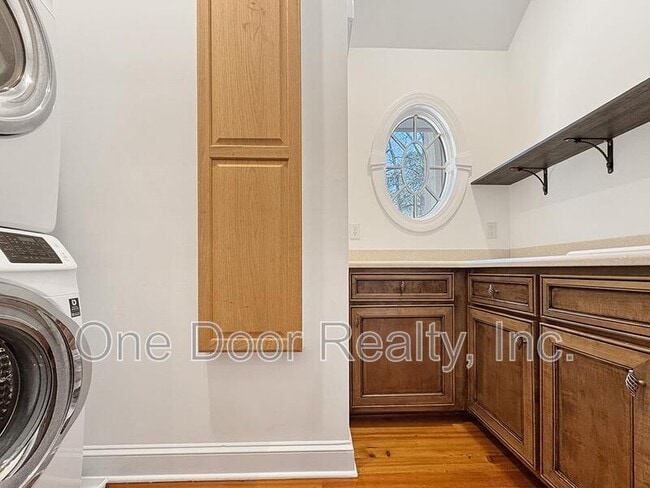 Photo - 109 Elizabeth Meriwether