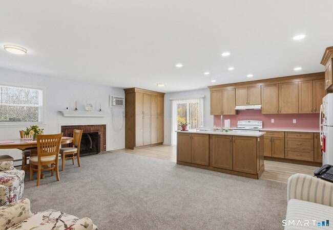9 Evas Dr
