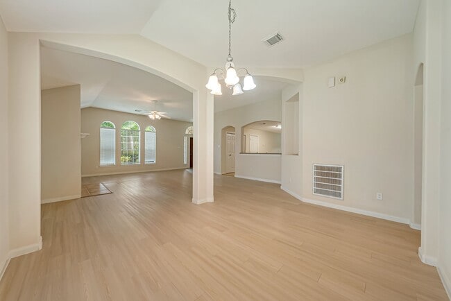 Photo - 12810 Lakeshore Dr