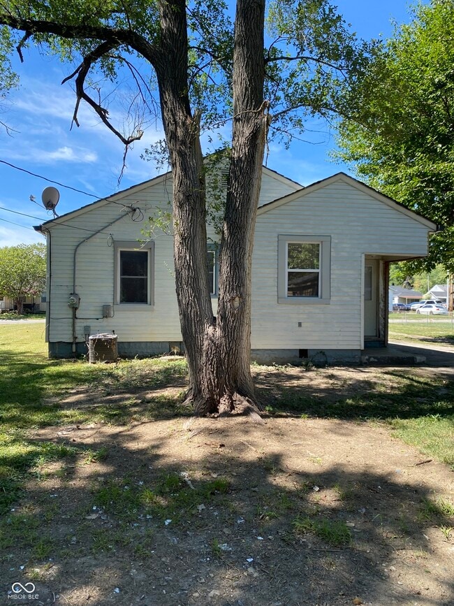 Photo - 1951 N Bosart Ave