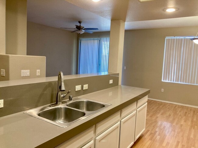 Photo - 656 Peachy Canyon Cir