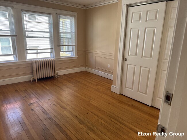 Photo - 315 Foster St Unit 2