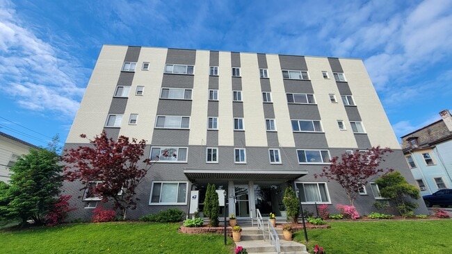 Photo - 39 Westervelt Pl Apartamentos