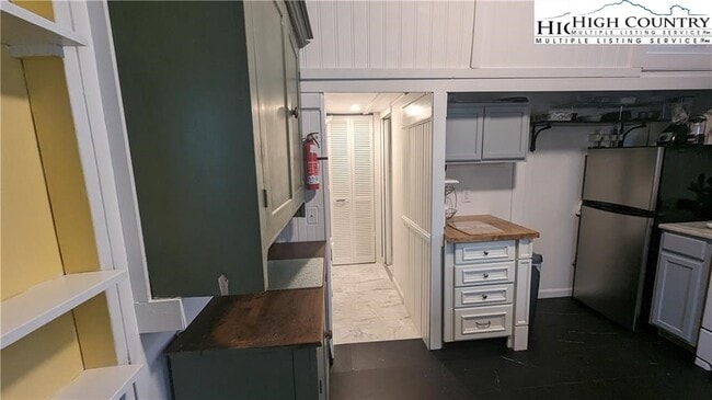 Photo - 494 Cranberry St