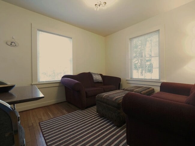 Photo - 333 S Eagleson Ave Unit 1