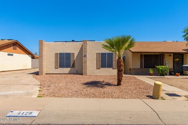 Building Photo - 5120 W Willow Ave