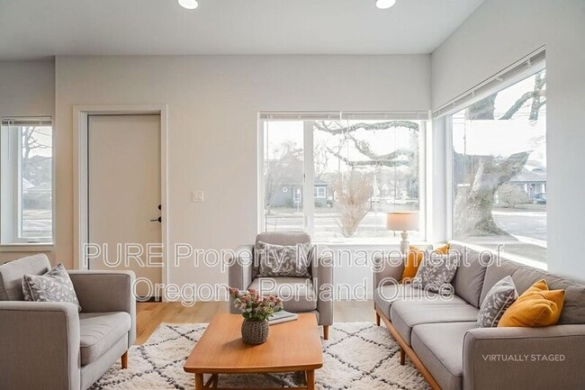 Photo - 5685 N Willamette Blvd