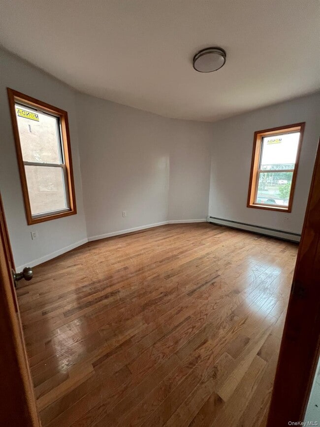 Photo - 2265 Chatterton Ave