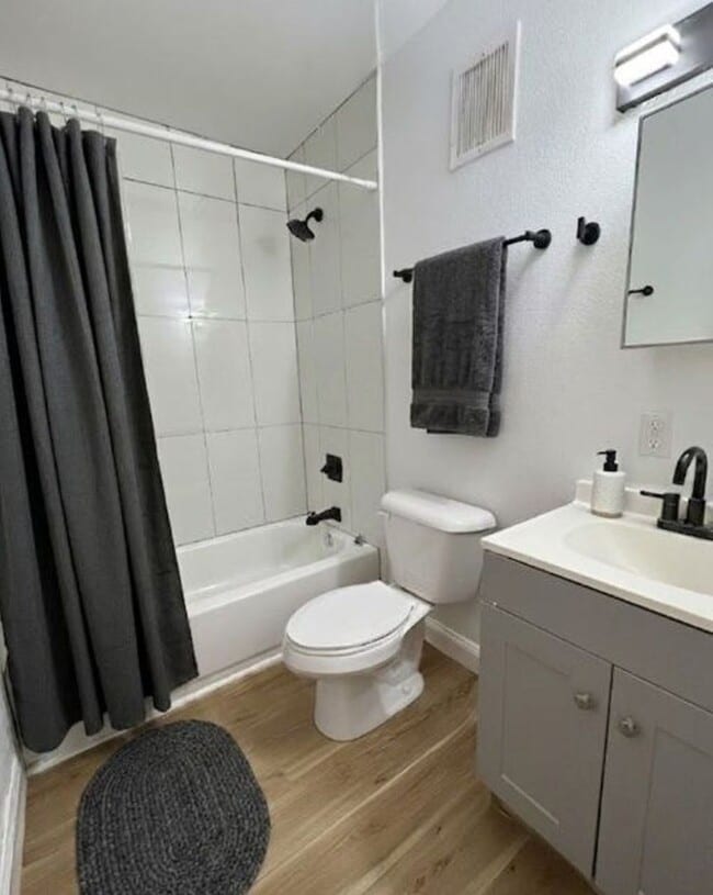 Photo - 247-247 Parkview Blvd Unit 247