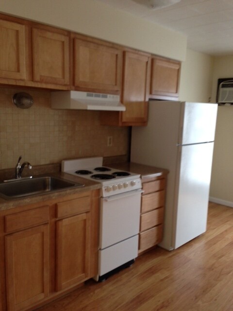 Photo - 429 E Broadway St Unit #4