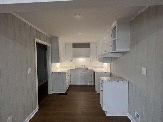 Photo - 230 Habersham Dr