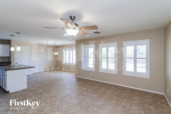 Photo - 7015 S 43rd Dr