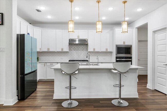 Photo - 240 Inlet Ln