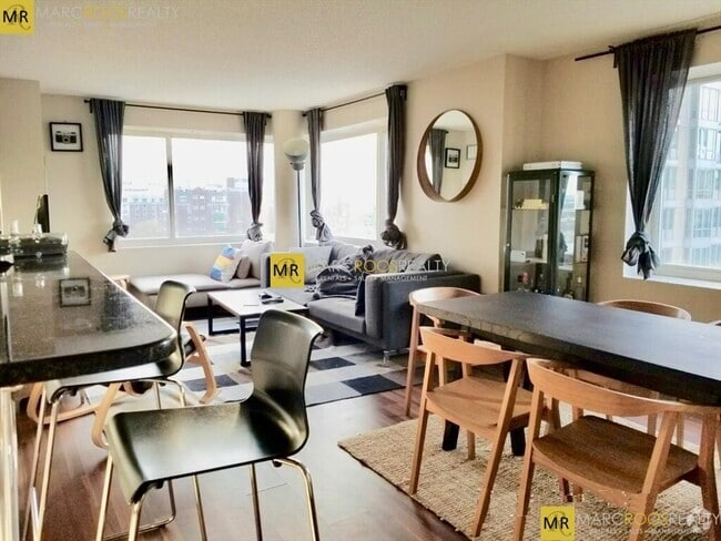 Building Photo - 10 Museum Way Unit 909 Rental