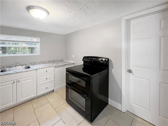 Photo - 1615 Evans Ave