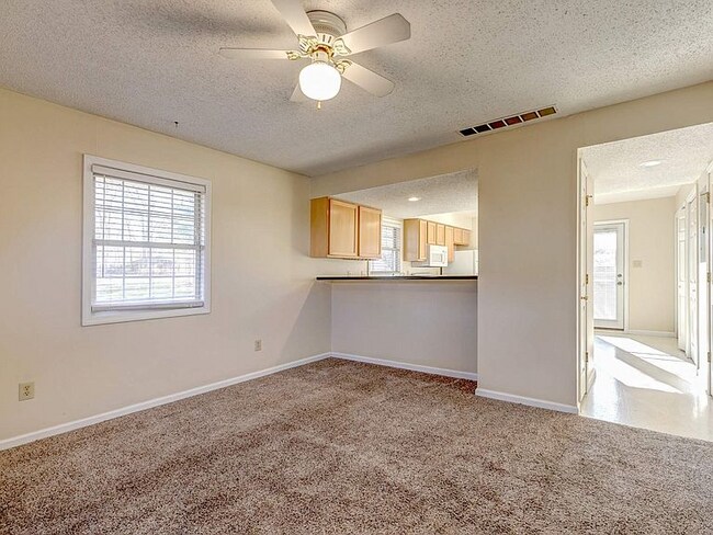 Photo - 805 E Sherwood Hills Dr