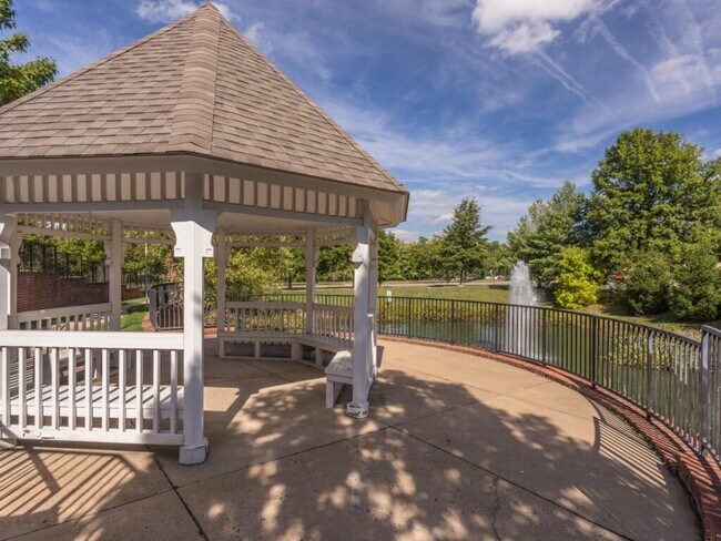 Photo - 4860 Eisenhower Ave Unit 281