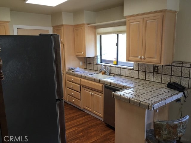 Photo - 3690 Tulare St