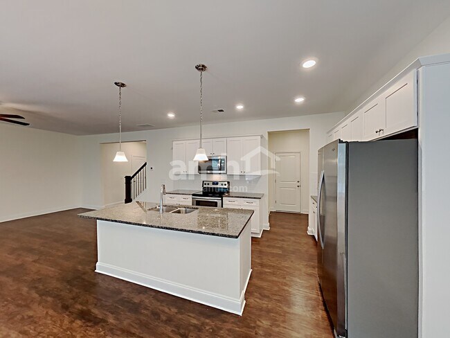 Photo - 121 Cobblestone Dr