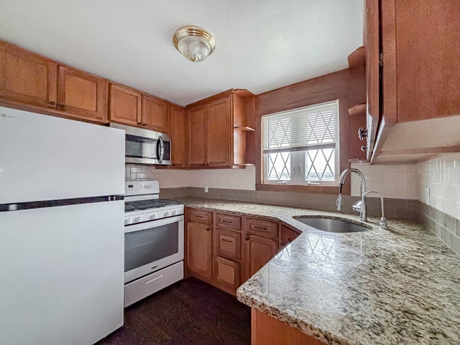 5156 W 63rd Pl