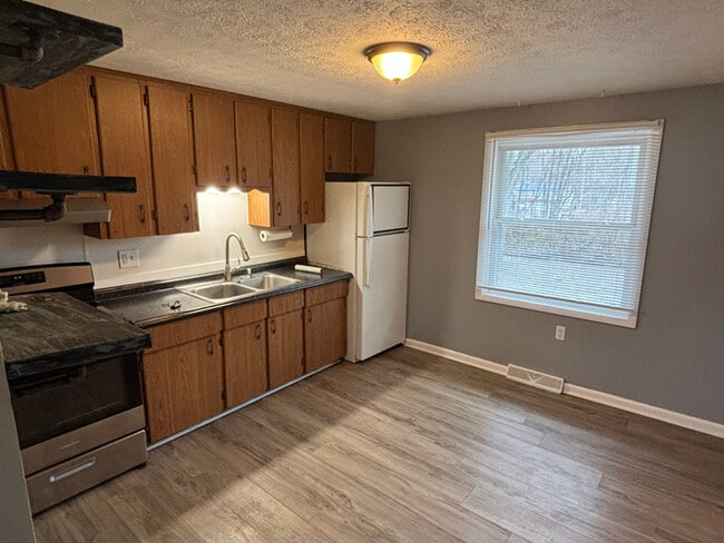 Photo - 324 Pershing Ave NW Unit 324 Pershing