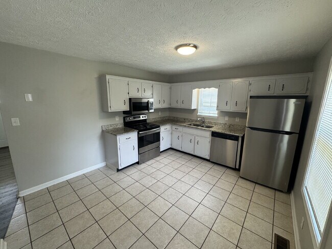 Photo - 101 Meadow Ln