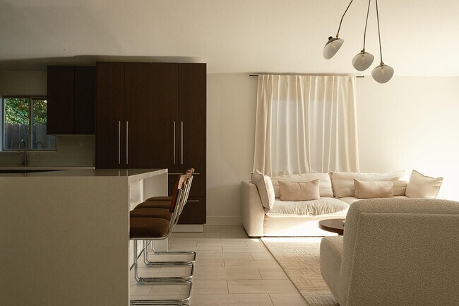 53675 Avenida Martinez