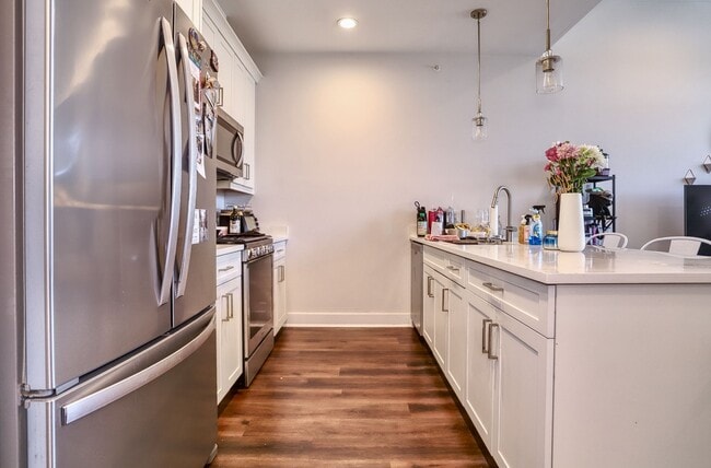 Photo - 110 Market St