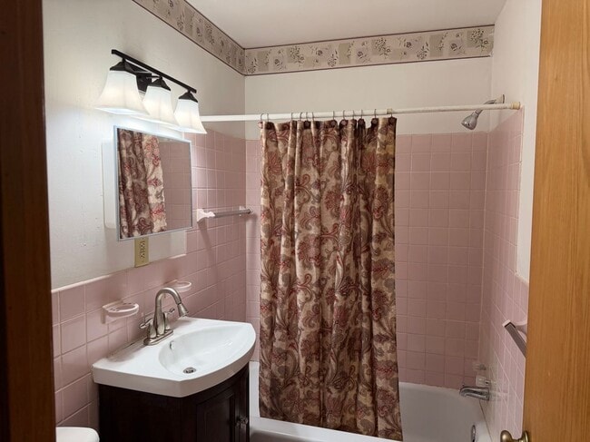 Photo - 165 W Wheelock Pkwy Unit #202