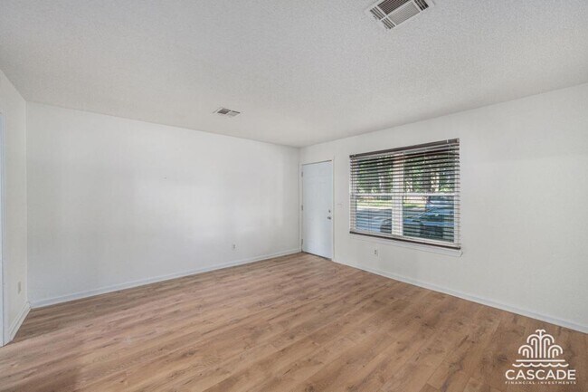 Photo - 900 S 55th St