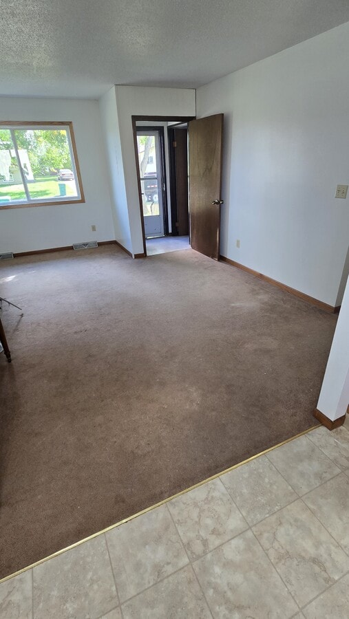 Photo - 568 4th St SE