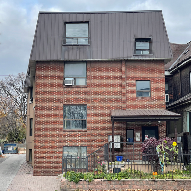 Photo - 1510-1512 King St W