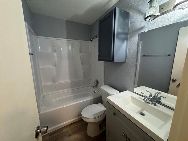 Photo - 7234 Ellington Cir