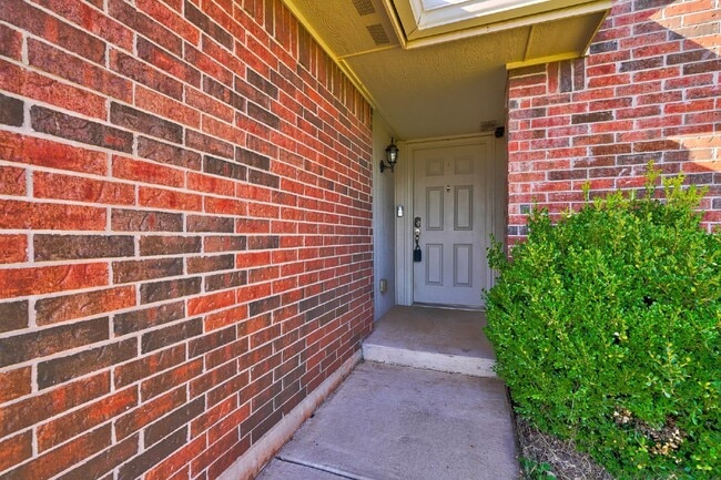 Photo - Charming 3 bedroom for Lease