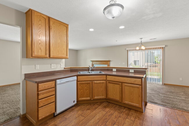 Photo - 5762 Annmary Rd