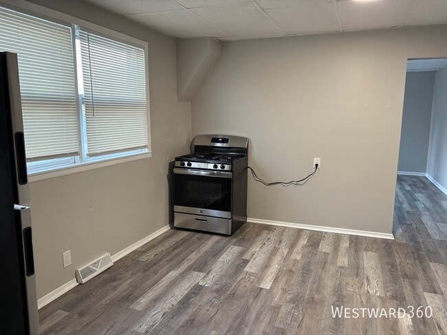 Photo - 5001 Magoun Ave Unit 1F