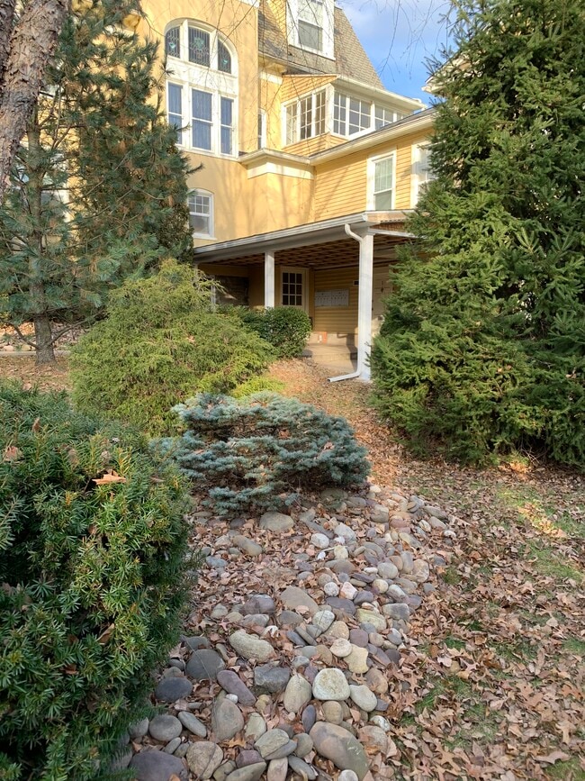 Photo - 300 Grampian Blvd Unit 1