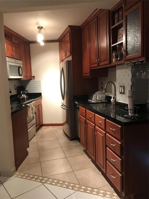 Photo - 2600 Collins Ave Unit 401