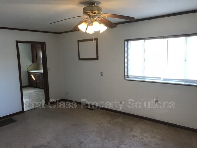 Photo - 704 S Hadden Ave