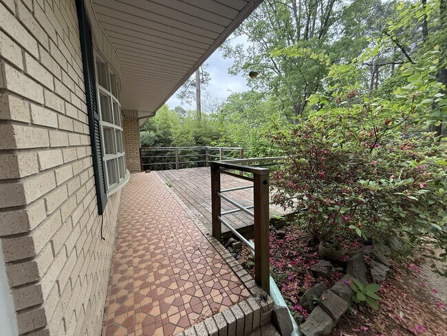 Photo - 102 Blueridge Pl