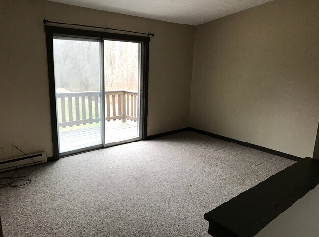 Photo - 908 Skyside Dr