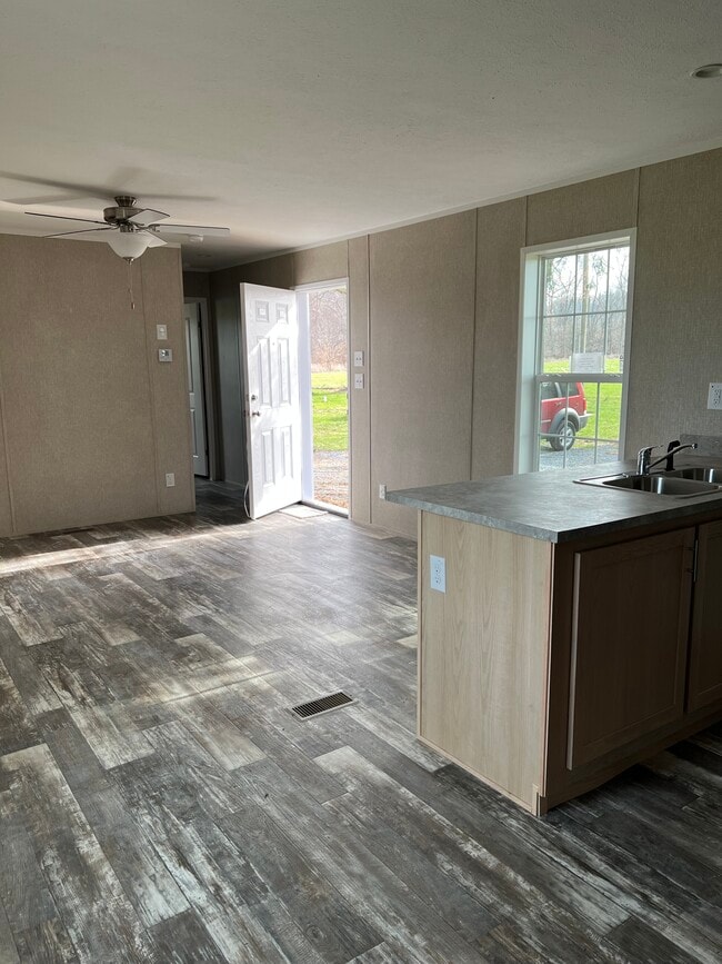 Photo - 673 Rexmont Rd