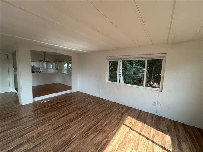 3667 Waldron Dr