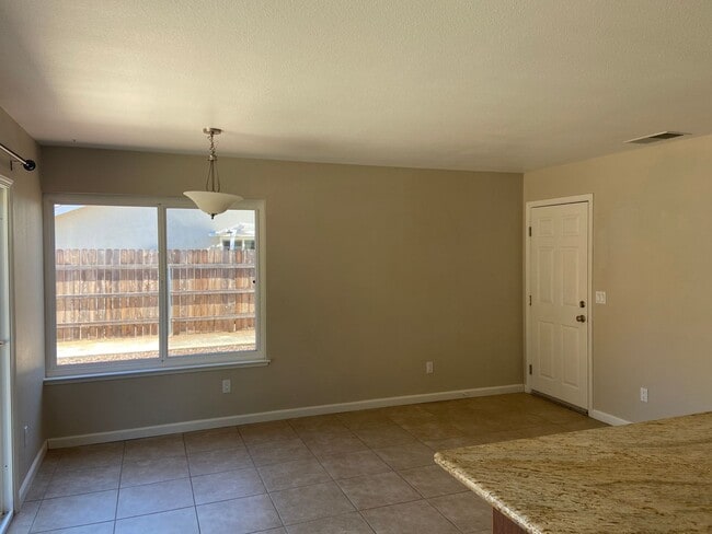 Photo - Elk Grove - 3 bdrm, 2 bath