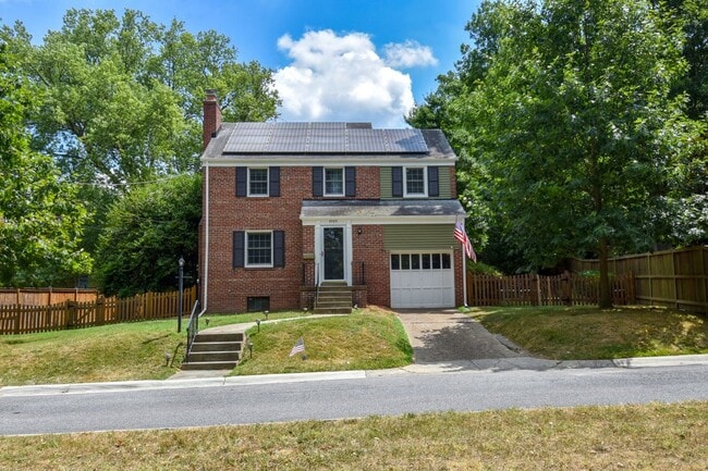 Photo - 8205 Meadowbrook Ln House