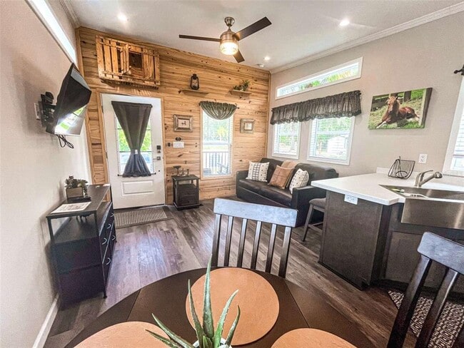 Photo - 107 Long Hammock Dr