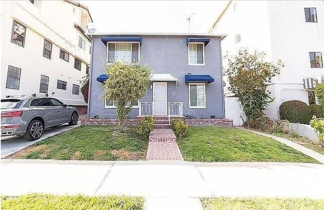 Photo - 10605 Ashton Ave Unidad 10607 1/2