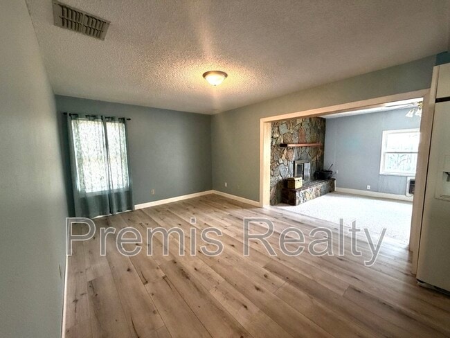 2309 Malcolm Dr