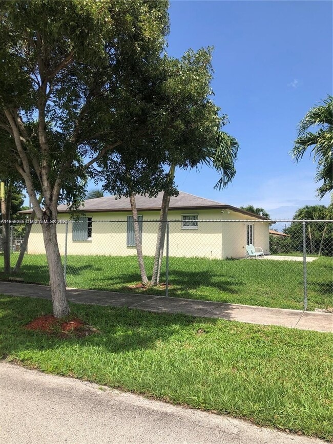Building Photo - 11896 SW 224th St Rental