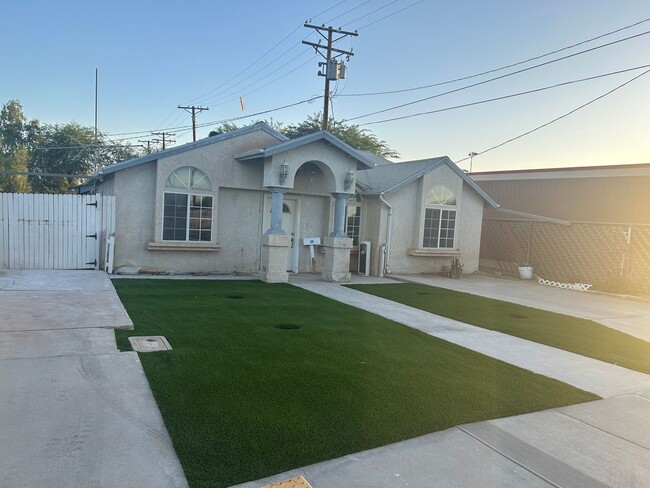 Photo - 508 W 11th St Unit 1